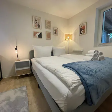 Vorstadtoase - Apartment Fuer 2 Personen Mit Smart Tv, Parken, Eigenen Bad, Netflix - Naehe Ber Eichwalde Esterno foto