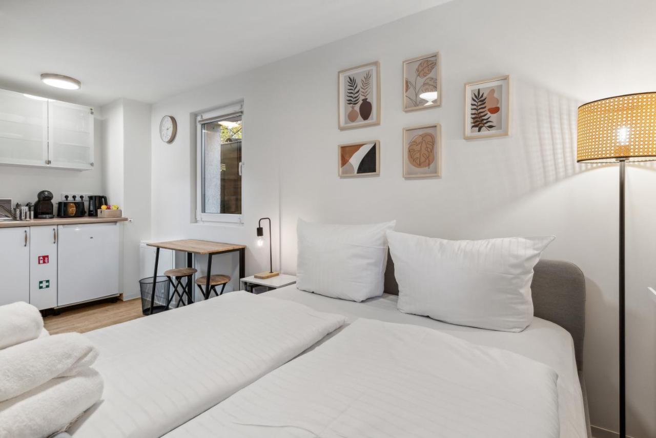 Vorstadtoase - Fuer 2 Personen Mit Smart Tv, Parken, Eigenen Bad, Netflix - Naehe Ber Appartement *